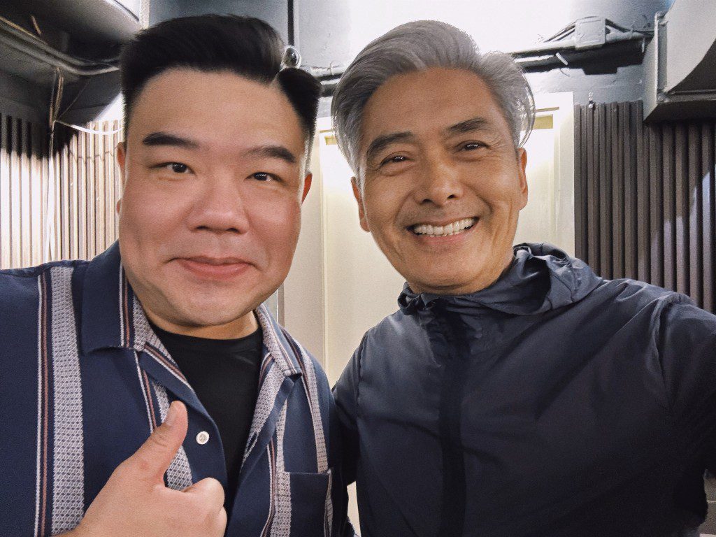 周潤發與「少年食神」林澄光的合照。