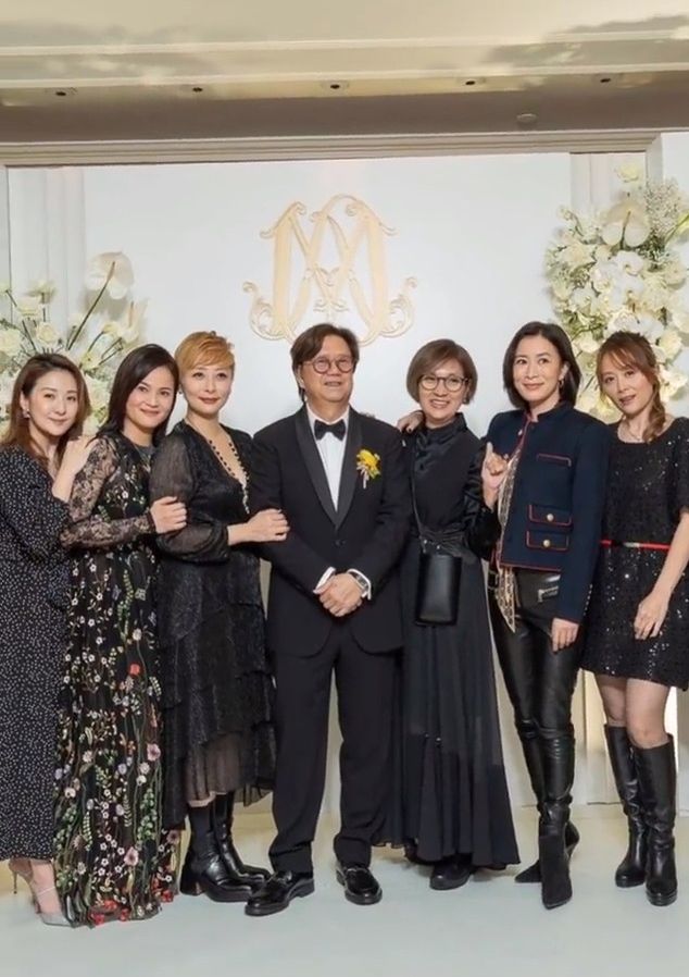 戚美珍染髮後狀態回勇,與佘詩曼同框也不覺年齡差距大。