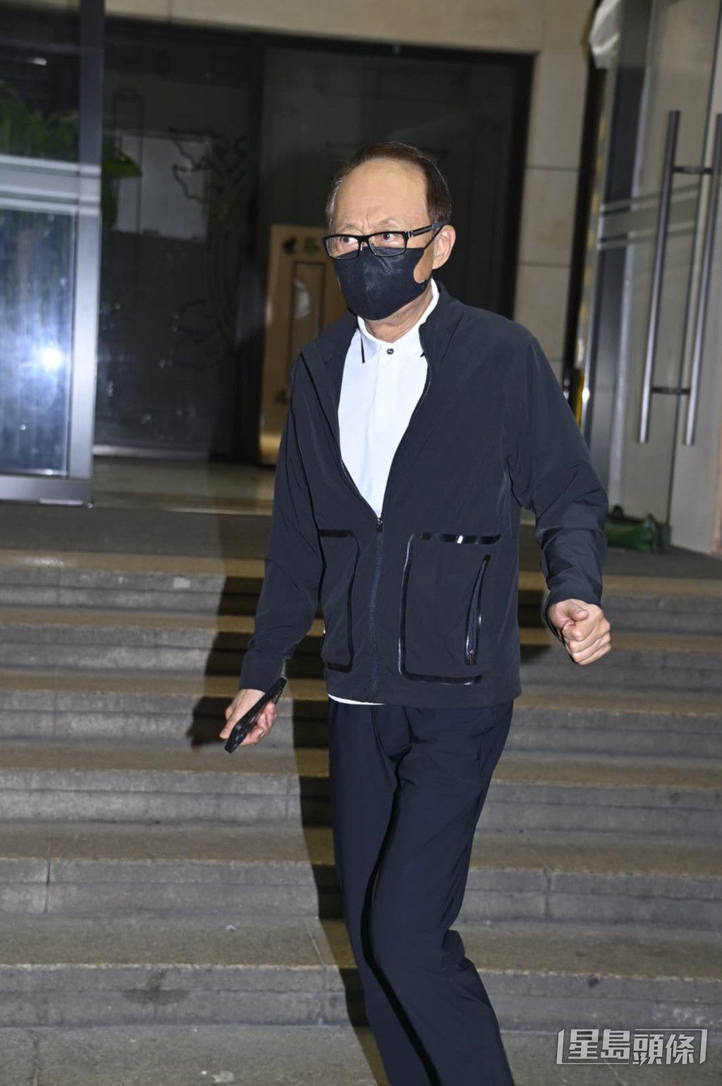 方平到場送別甄志強。