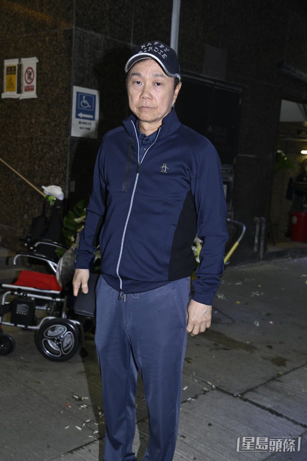 區瑞強到場送別甄志強。
