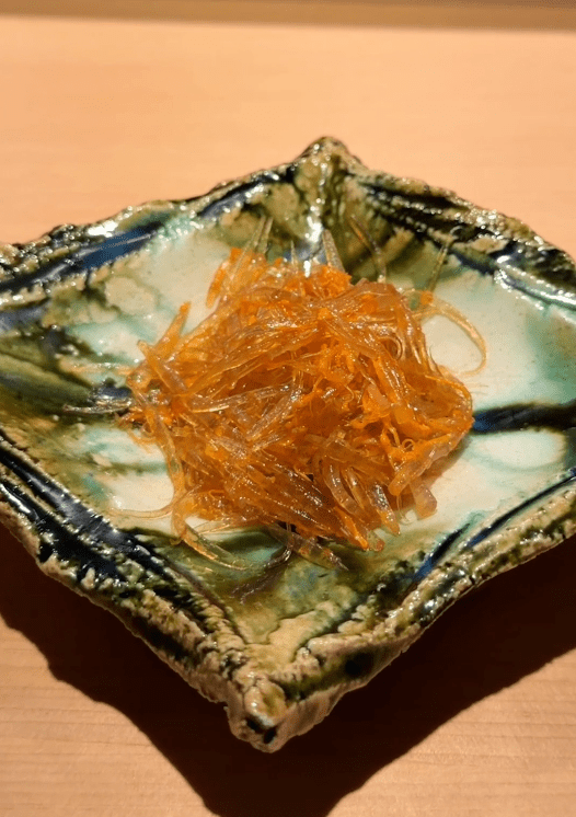 何超蓮近日與母親及三位親友享用高級中式Omakase。