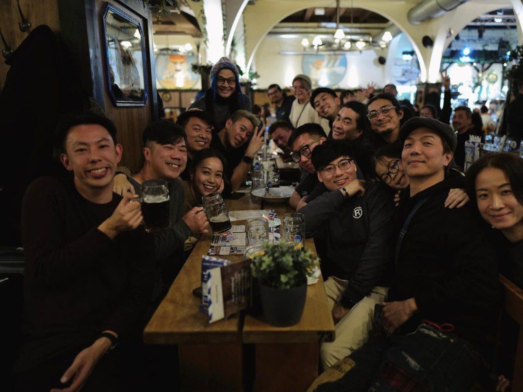 黃心穎與泥鯭相戀後,兩人經常形影不離。