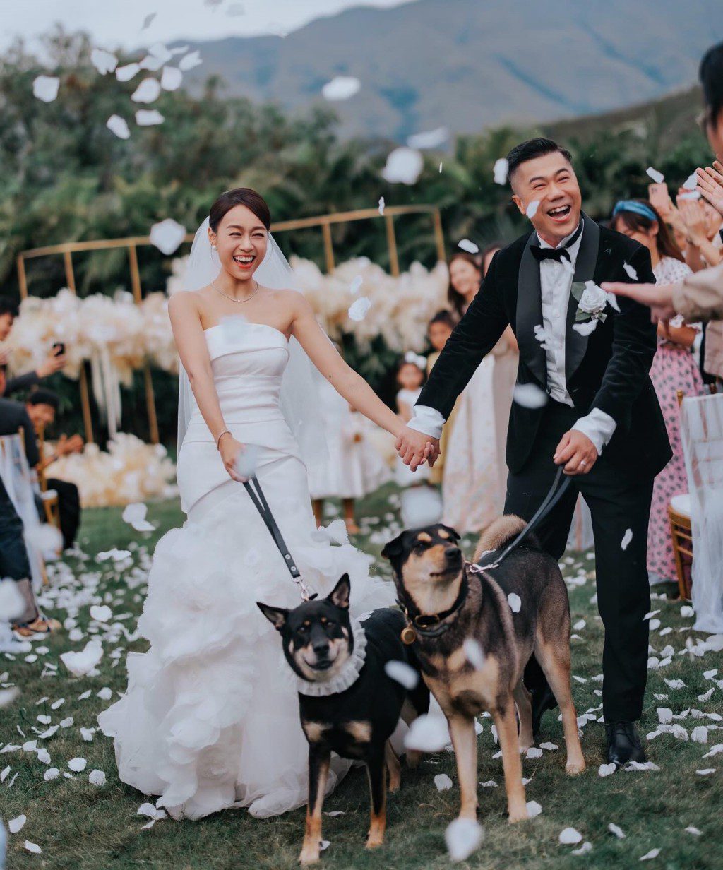 黃心穎與RubberBand鼓手泥鯭於2023年10月低調結婚。