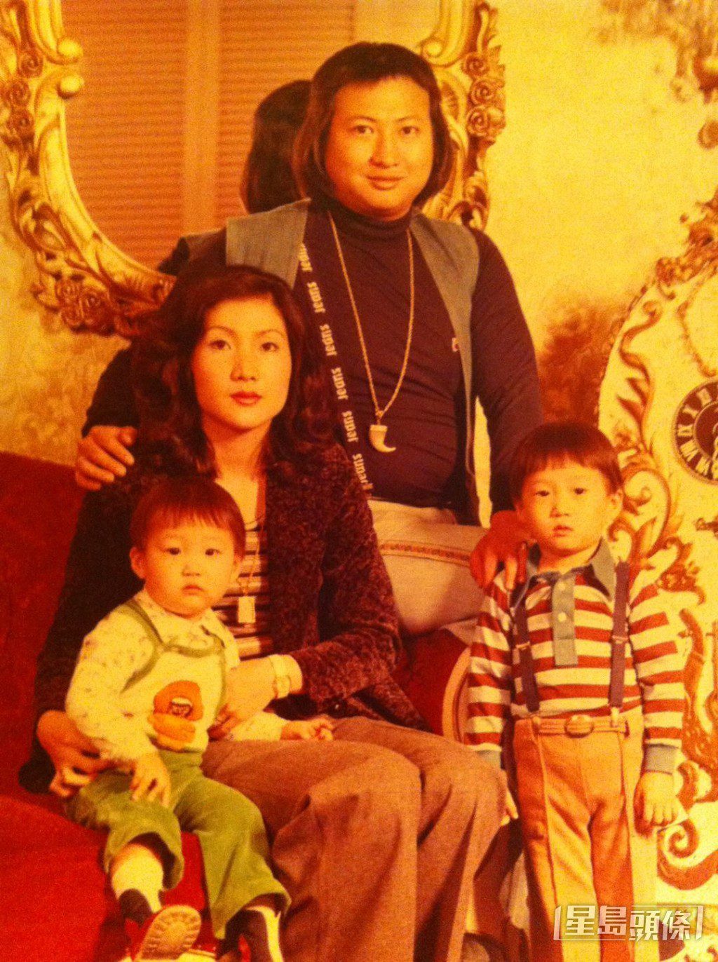 洪金寶與前妻共育有三子一女。