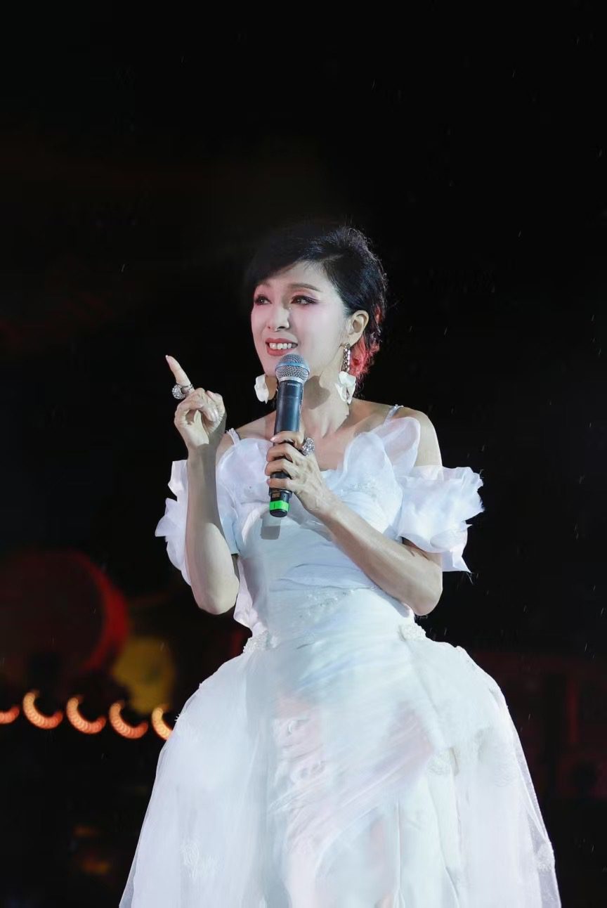 米雪於6月舉行首個個人音樂騷《友你有米55派對騷》。
