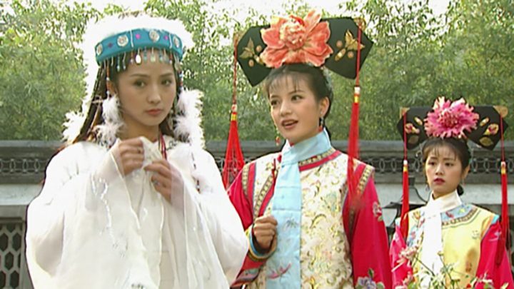 趙薇在《還珠格格》中飾演的「小燕子」角色深入人心。
