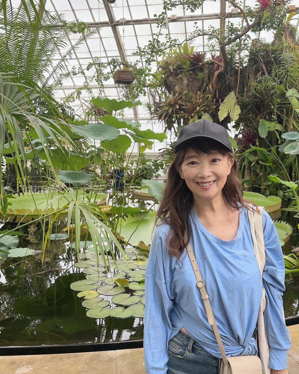 陳美齡看到孫女一臉好奇的模樣，自己也感到很快樂。