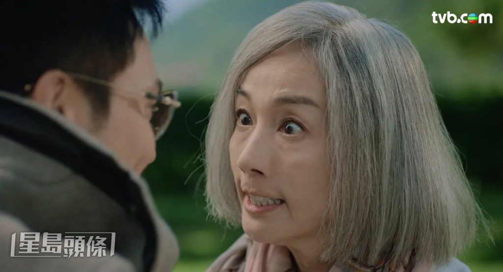 江美儀以老妝look亮相,令人驚喜。