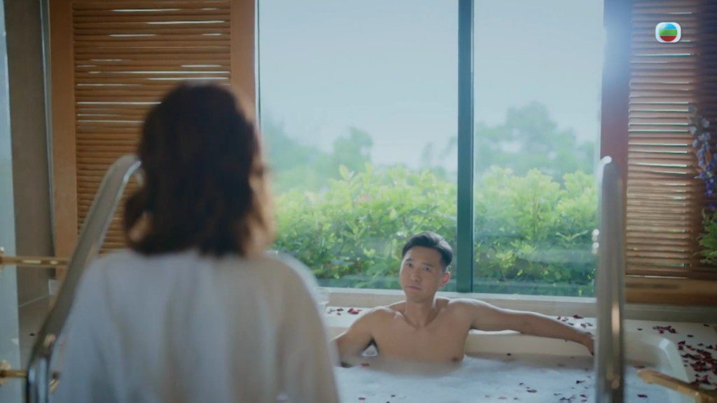 蔣家旻與黃子恆成功擠身尚利鋒核心管理層後，開房慶祝。