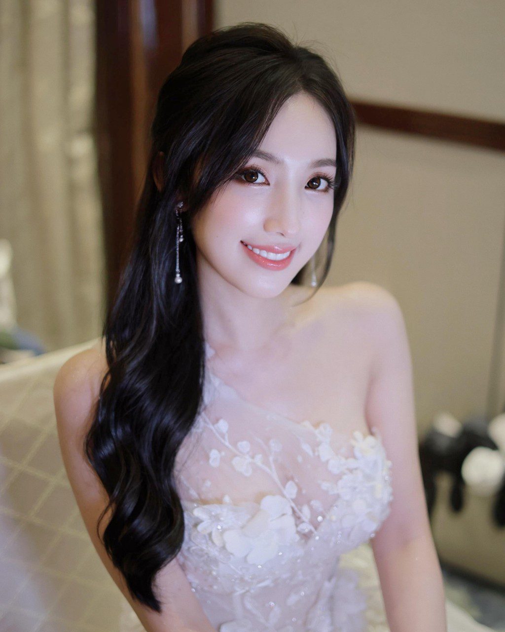 海兒身材相當出眾。
