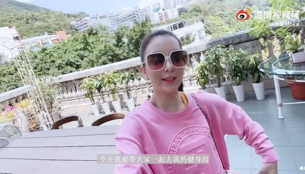 方媛家中天台佈置具歐式風格。
