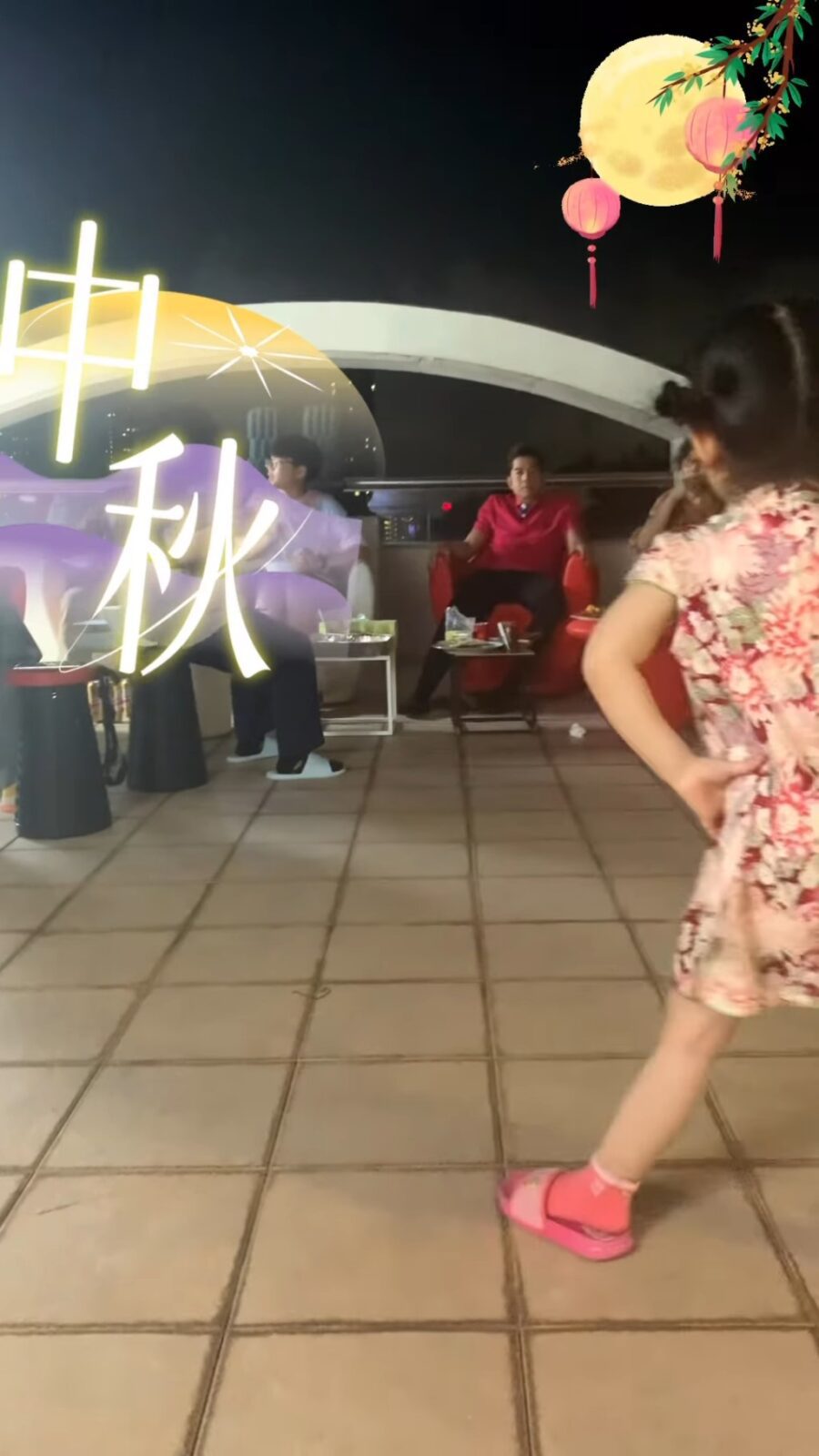 郭富城一家不時在天台BBQ,二女還跳舞娛賓。