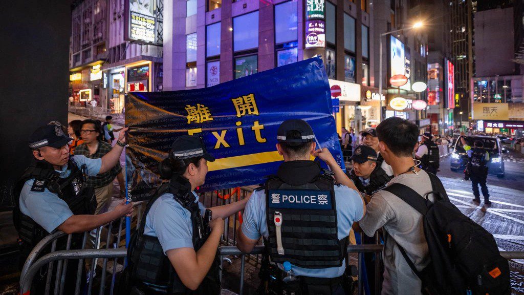 萬聖節蘭桂坊實施人潮管制 中環站D1出口臨時關閉