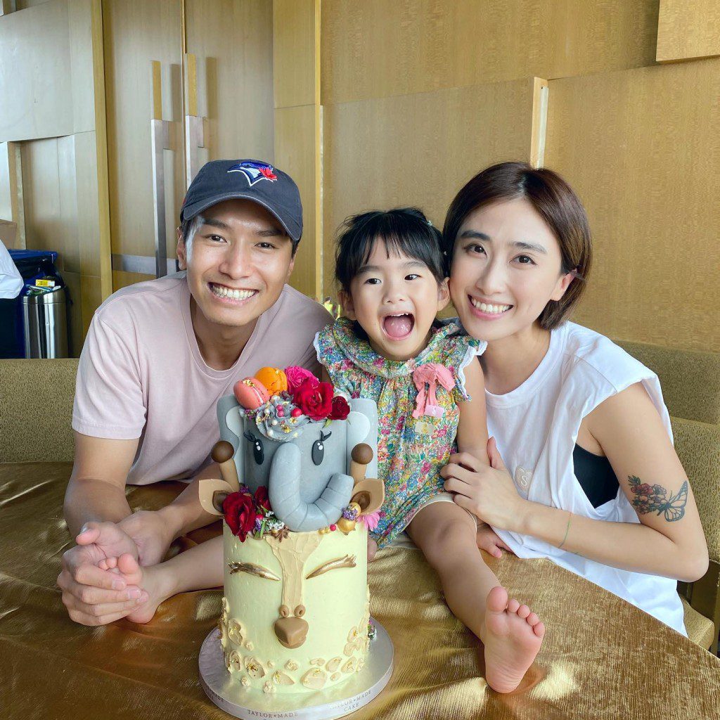 符曉薇婚後專心照顧女兒。