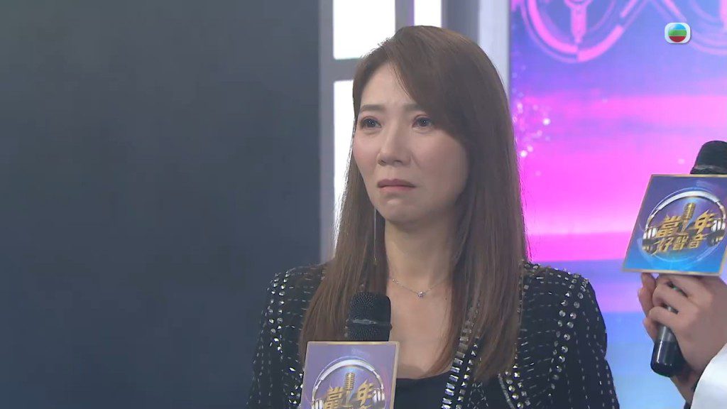 車婉婉飾演的唐曹嘉冰雖化解失聲危機並取得高分,卻在台上含淚,神情顯得無奈而複雜。